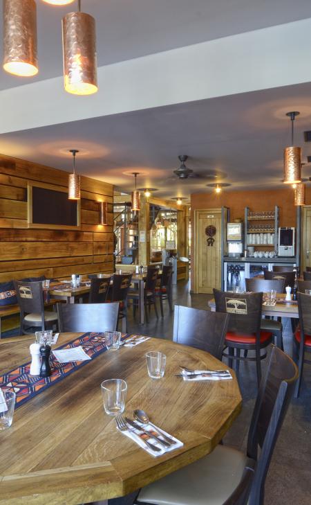 Zájezd CK PIYO tour - Pilates a jóga s výhledem na safari, víkendový pobyt s Andreou Křtínovou v ZOO Dvůr Králové, Dvůr Králové nad Labem