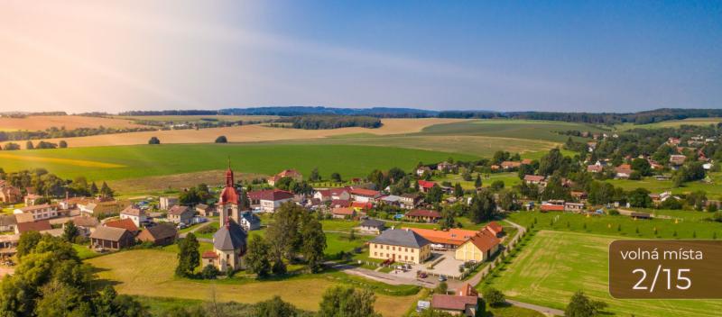 Zájezd CK PIYO tour - Jógový víkend s Maruškou Chaloupkovou v Dubenci, Dubenec